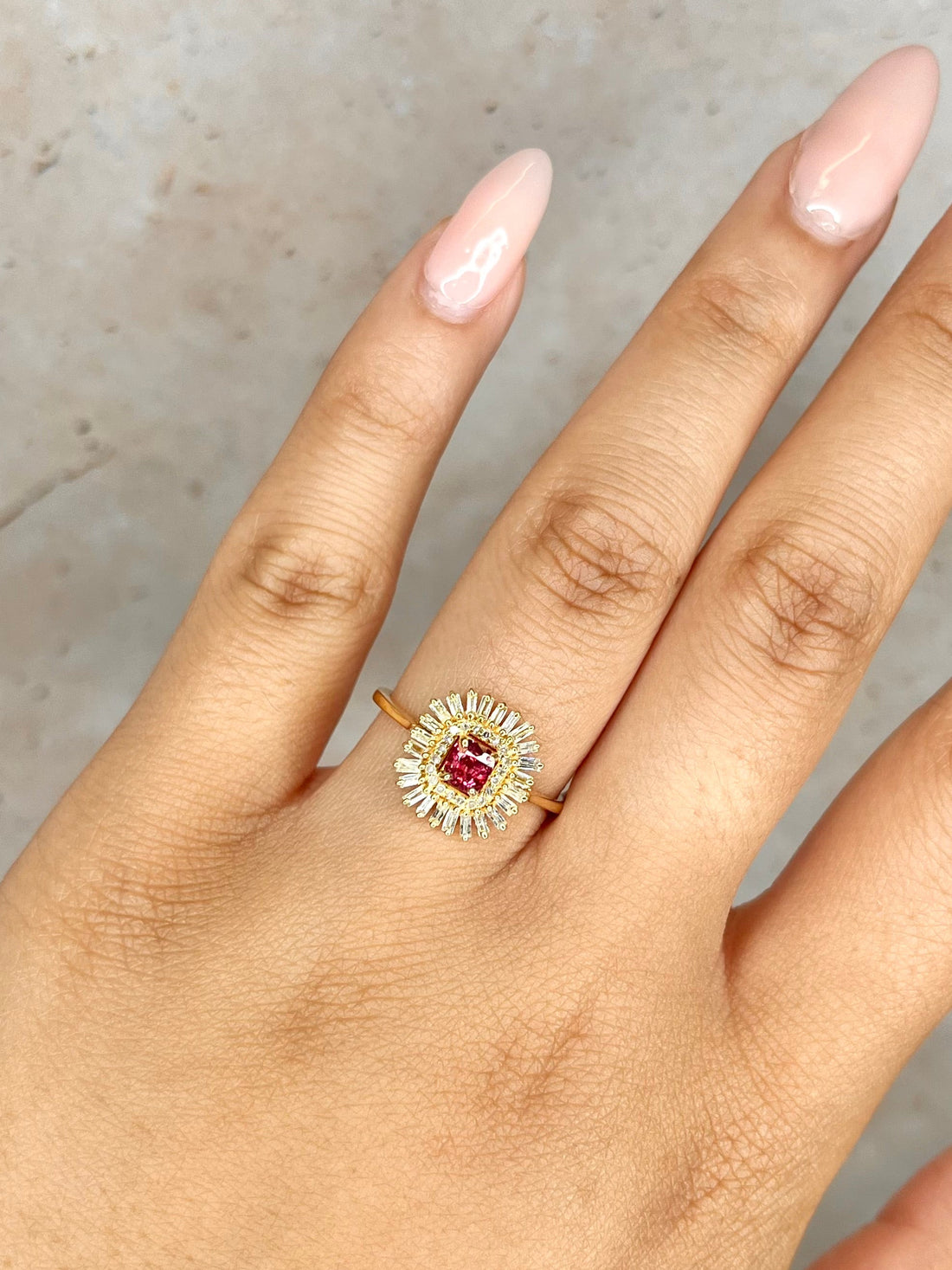 Bague Marguerite Spinelle &amp; Diamants "Anissa"