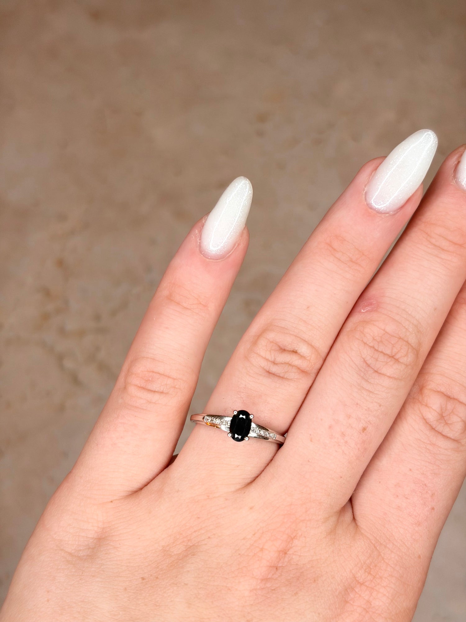 Bague Solitaire Saphir 0.65 carat &amp; Diamants "Oxa"