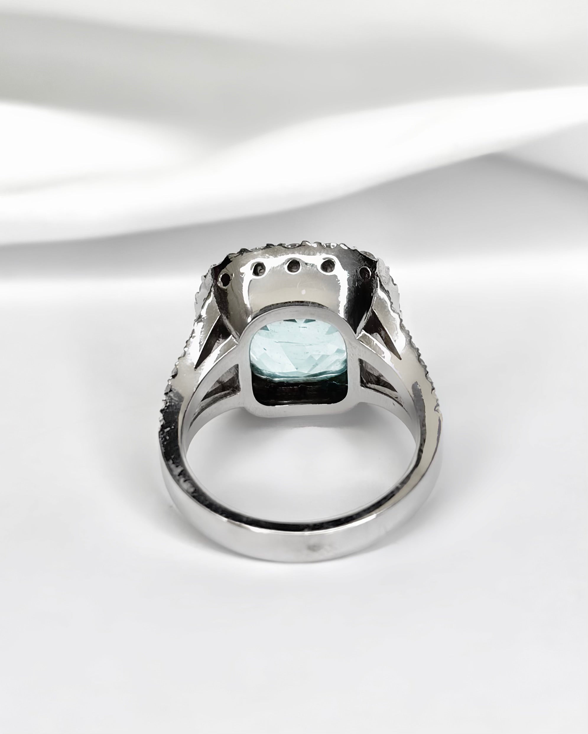 Bague Style Art-Déco Aigue Marine 6.85 carats &amp; Diamants 1 carat 10,37g "Célia" - Elliade Paris