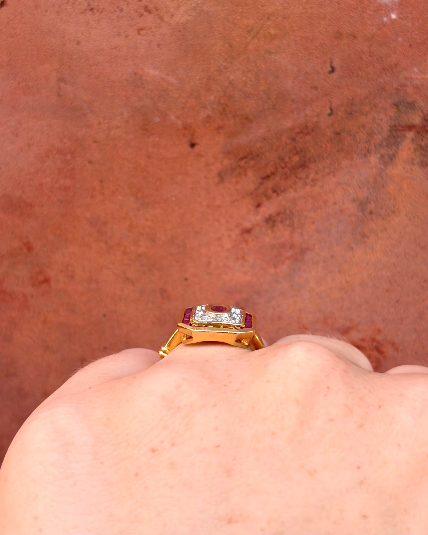 Bague Art-Déco Rubis 0.70 carat &amp; 8 Diamants "Céleste"