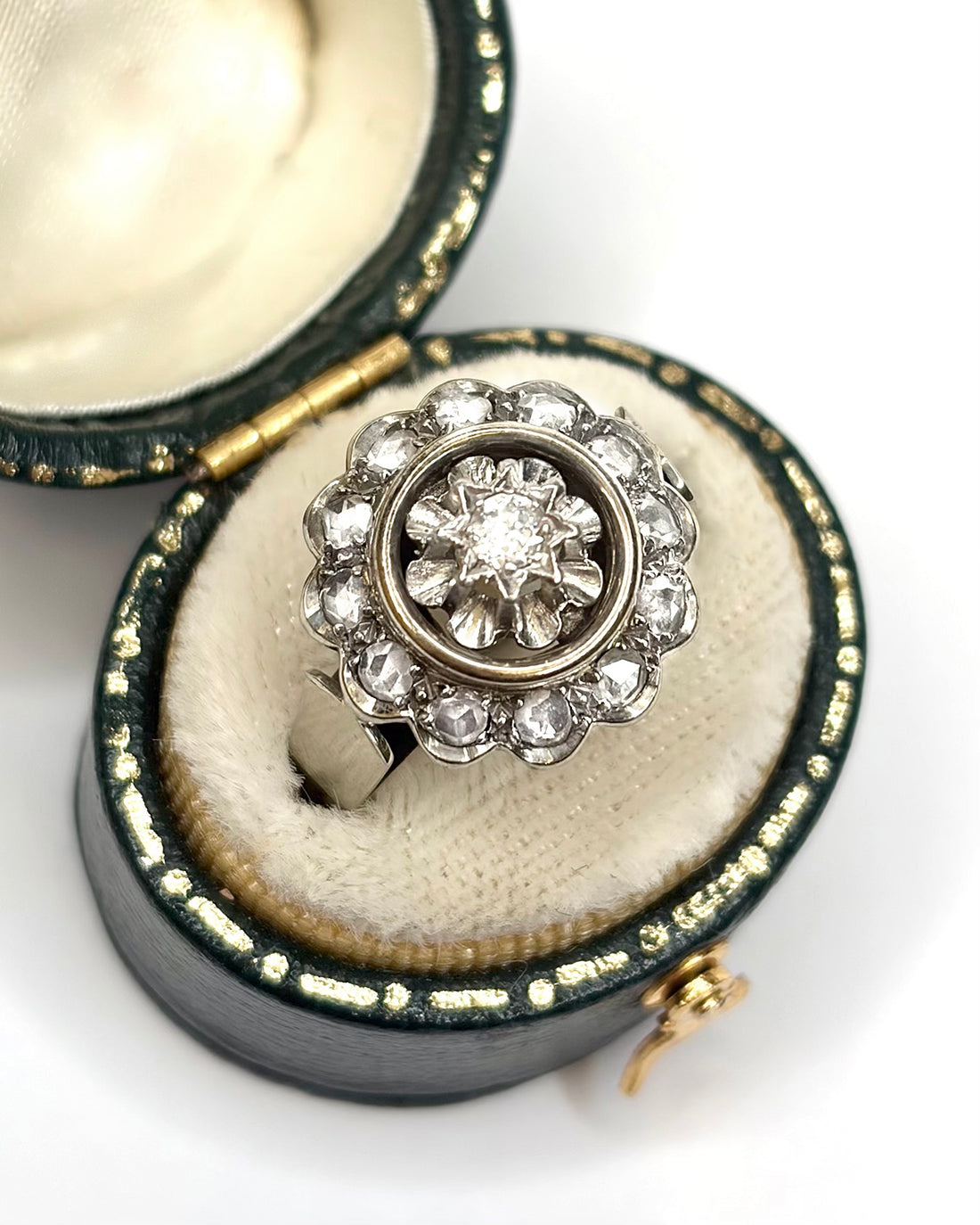 Bague Marguerite Diamants 0.56 carat, Or &amp; Platine 4.97g "Amaya"