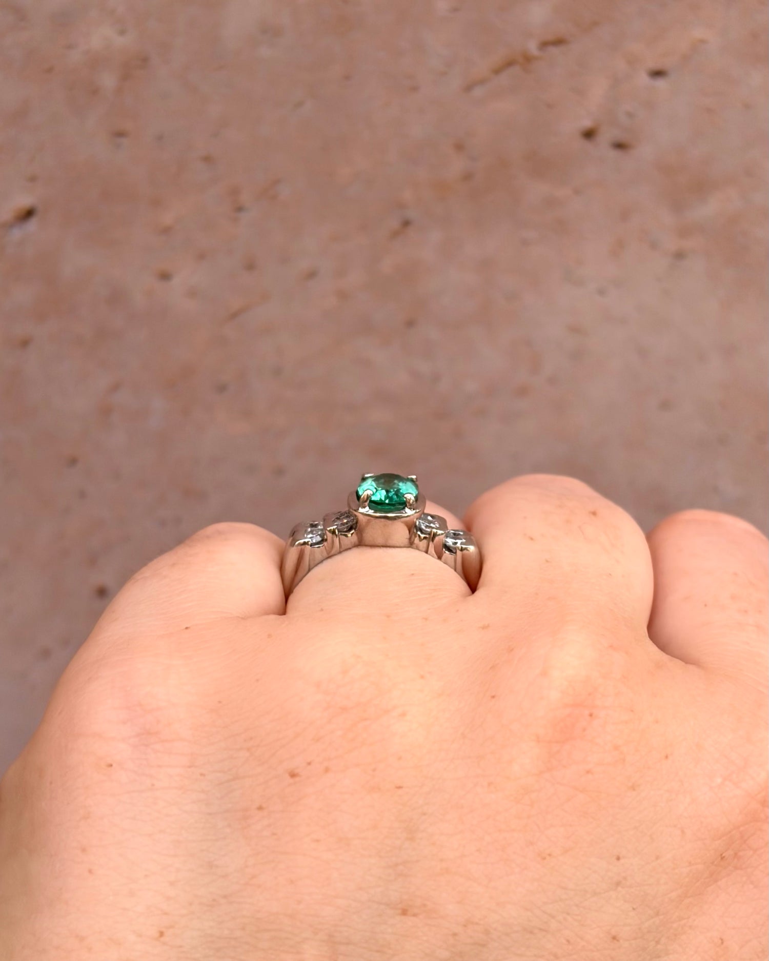 Bague Jonc Émeraude 1.70 carat &amp; Diamants 0.32 ct 5,83 "Fiona"