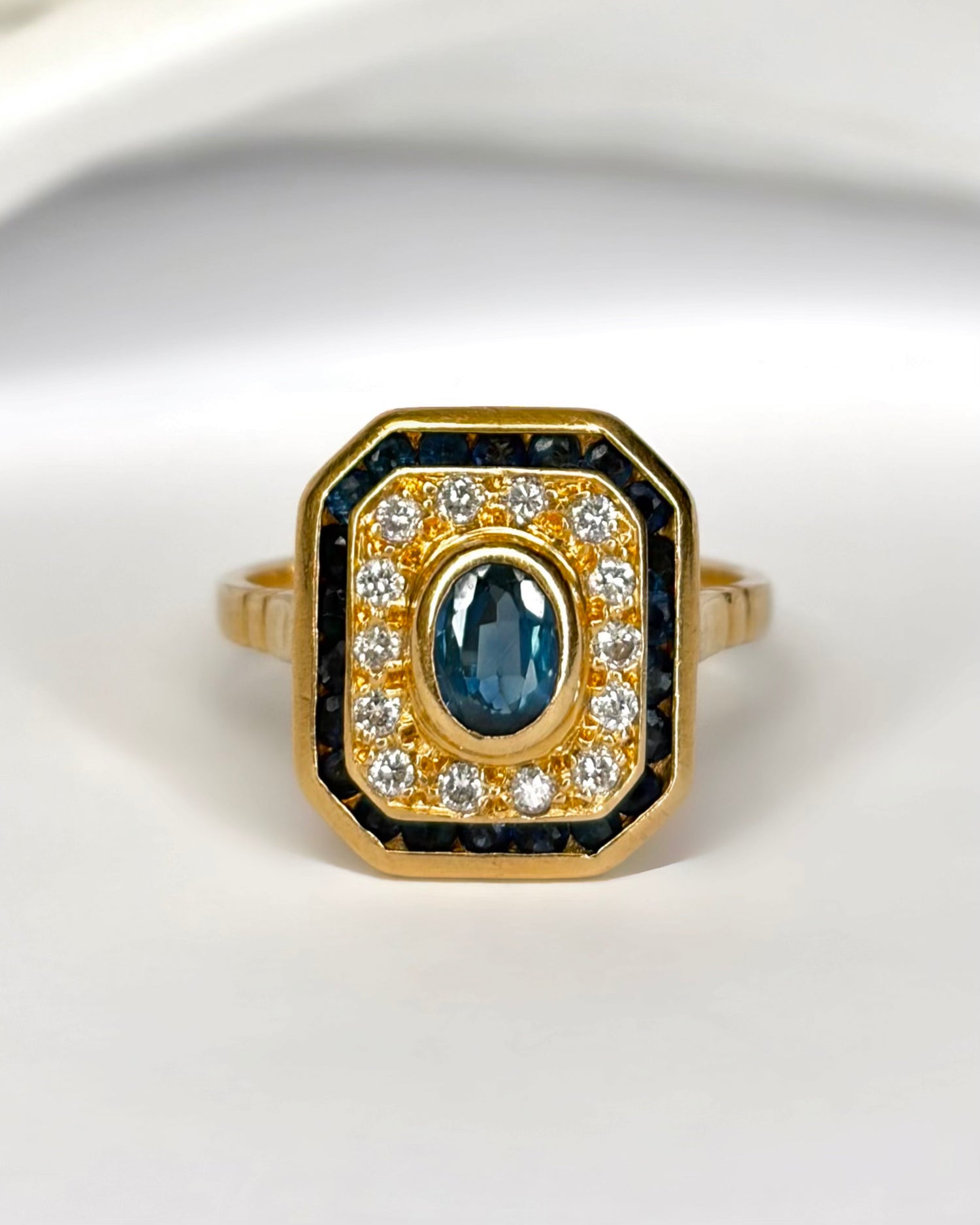 Bague Style Art-Déco Saphirs 1.19 carat, Diamants &amp; Or 5.38g "Louise"