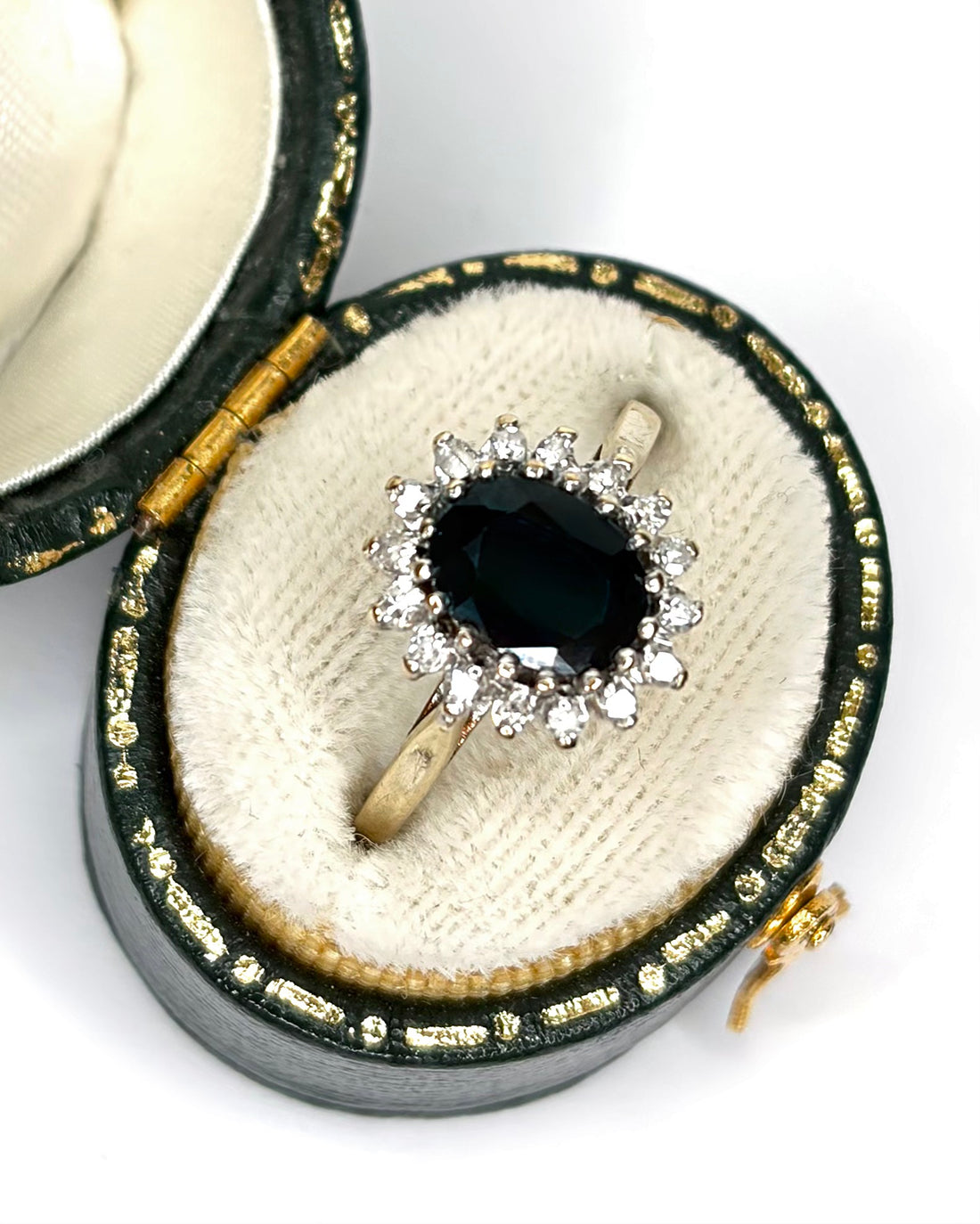 Bague Marguerite Saphir 1.50 carat &amp; Diamants "Gabriella"