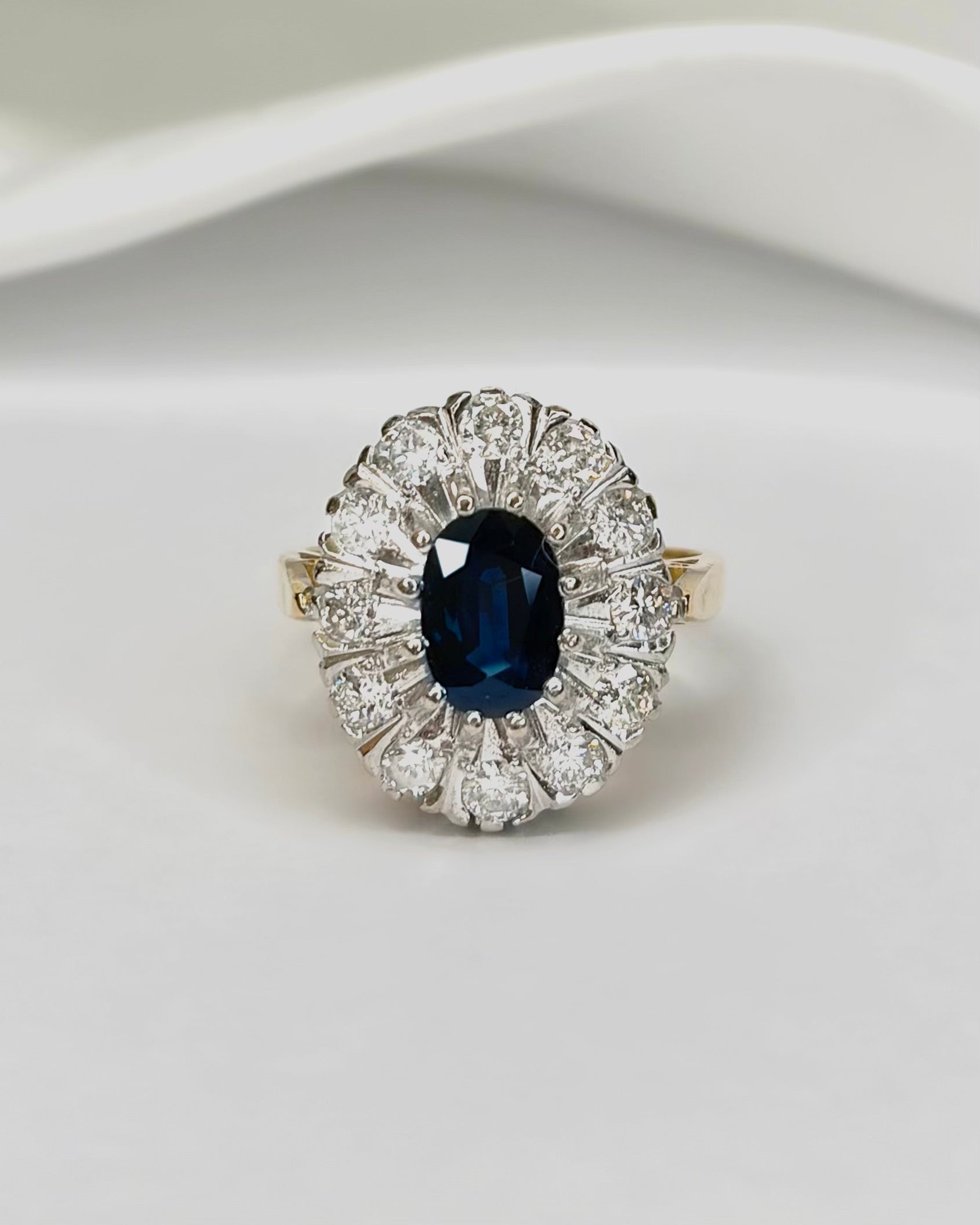 Bague Marguerite Saphir 1.60 carat &amp; Diamants 0.60 carat "Luna"