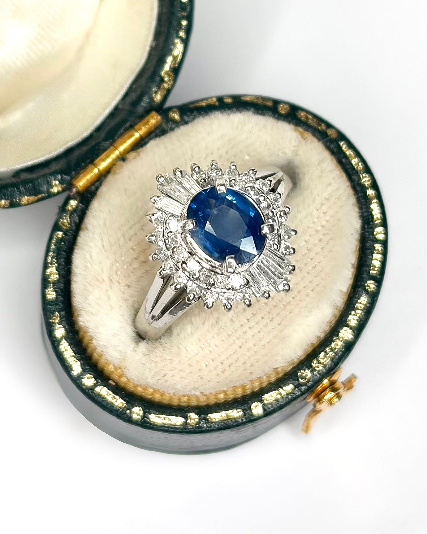 Bague Marguerite Saphir 0.85 carat &amp; Diamants 0.45 carat "Fanny"