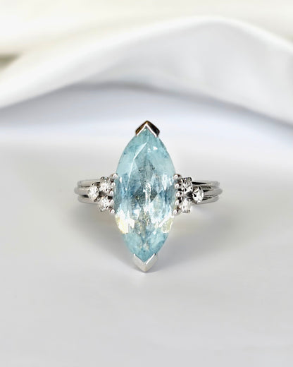 Bague Marquise Aigue-Marine 3.40 carats, Diamants &amp; Or 4,61 g "Eden"