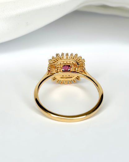 Anillo Marguerite con Espinela y Diamantes "Anissa"