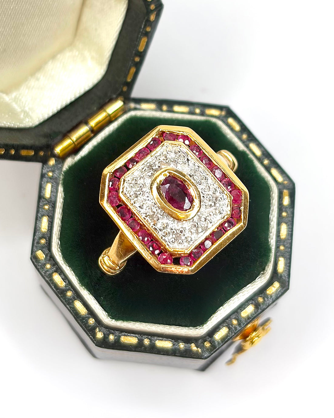 Bague Art-Déco Rubis 0.70 carat &amp; 8 Diamants "Céleste"