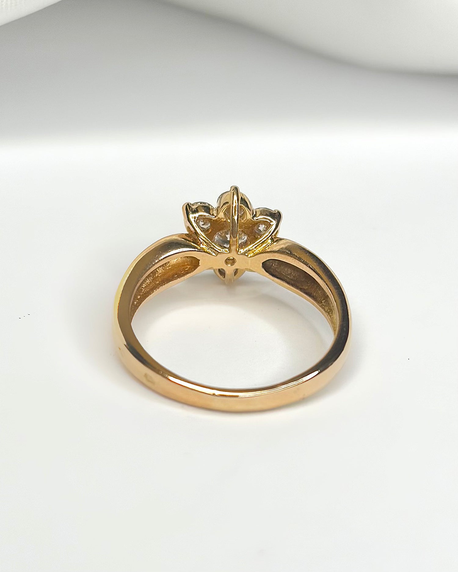 Bague Marguerite Diamants 0.72 carat "Anaïs"