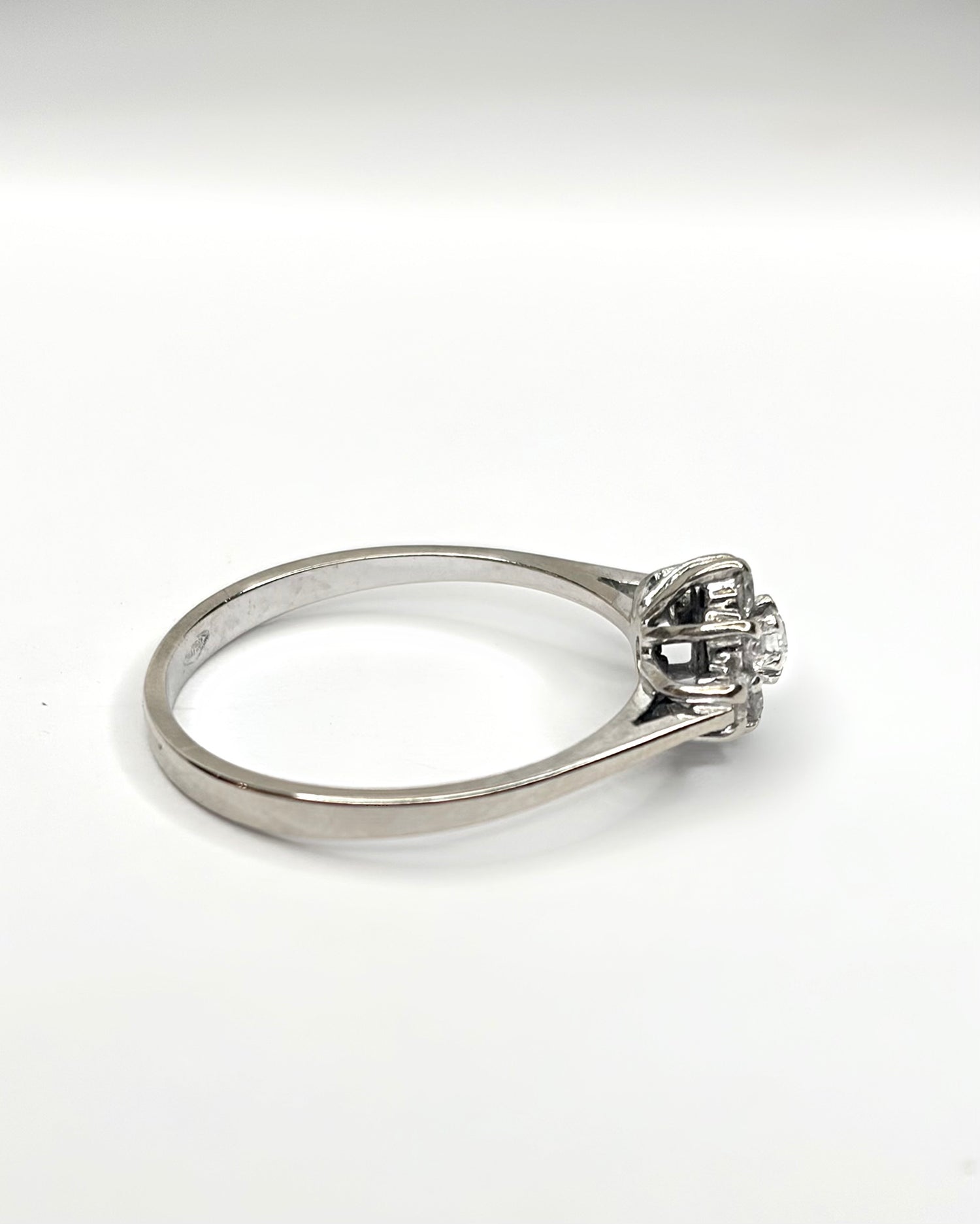 Anillo Marguerite Diamantes 0,21 quilates "Selma"