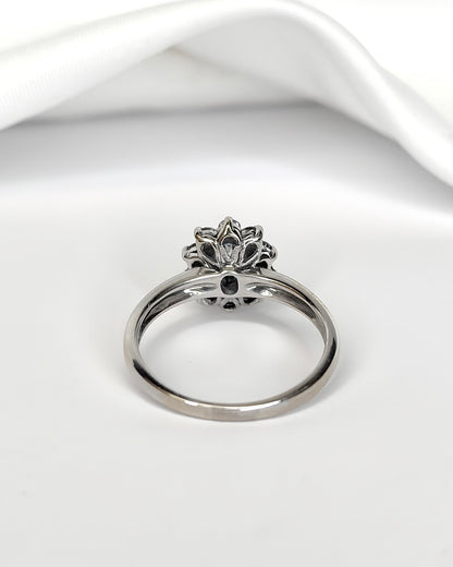 Anillo Marguerite Aguamarina 0,40 quilates y Diamantes 0,30 quilates "Dehlia"