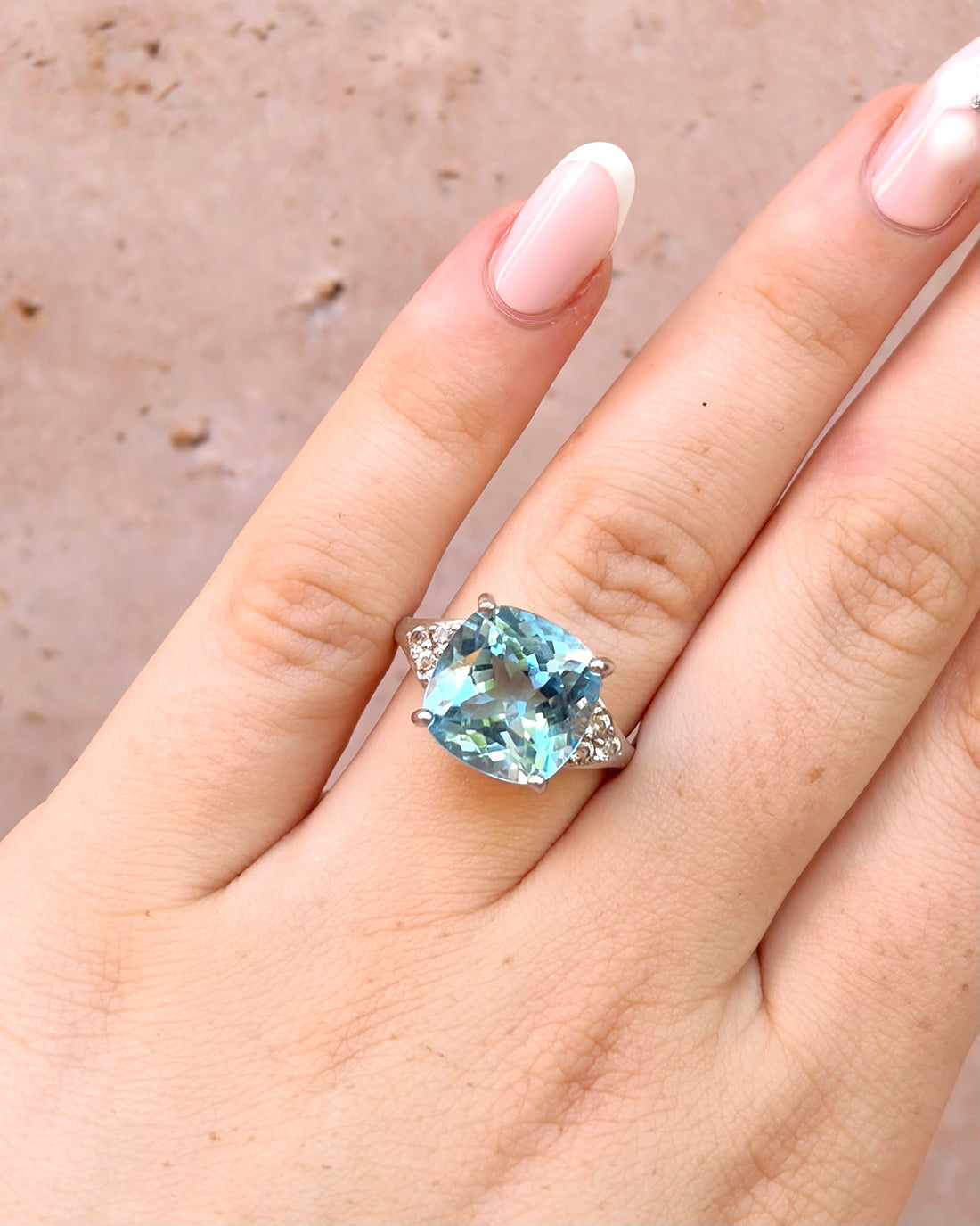 Bague Trilogie Topaze 9.74 carats "Florence"