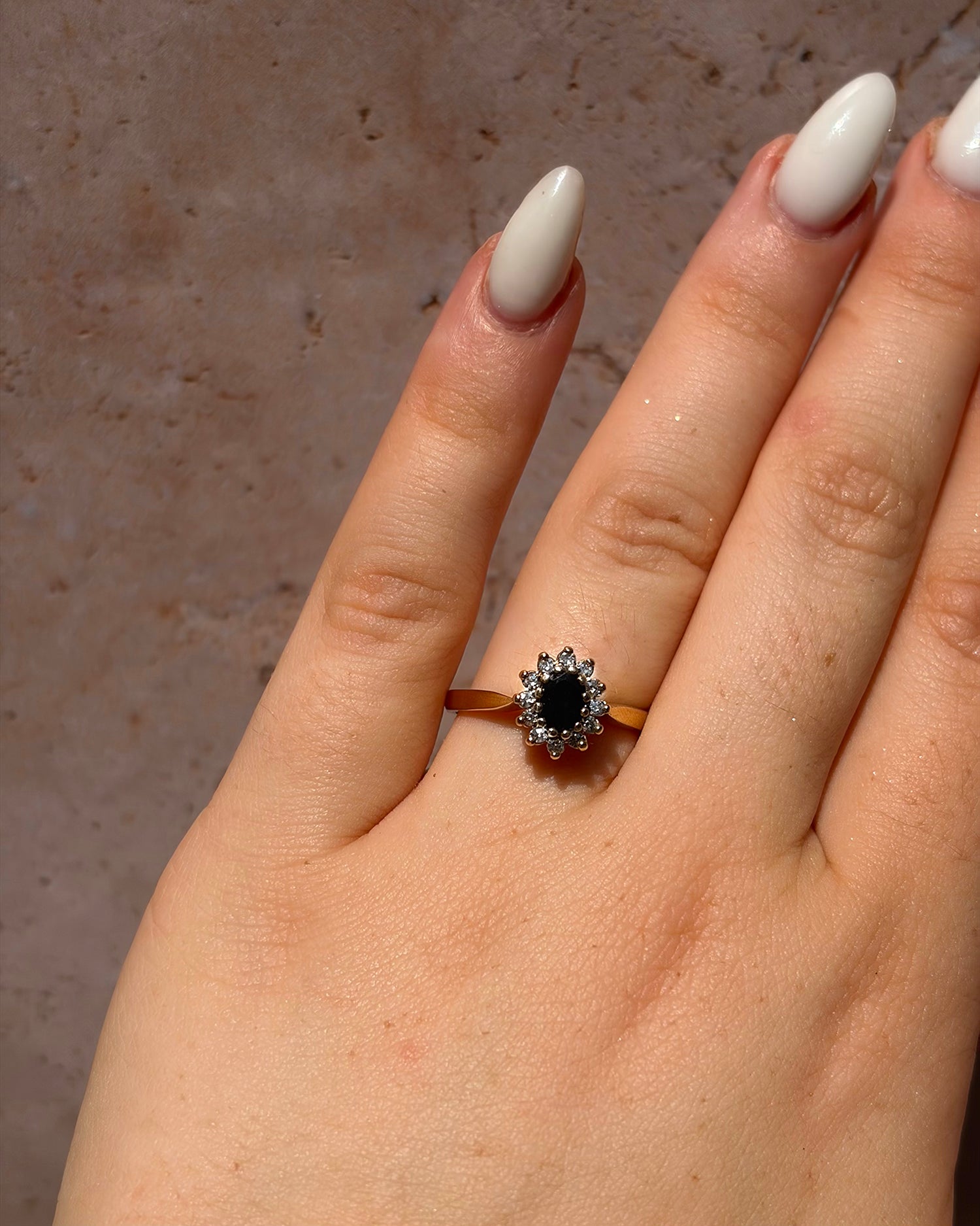 Bague Marguerite Saphir 0.45 carat &amp; 12 Diamants "Lisie"