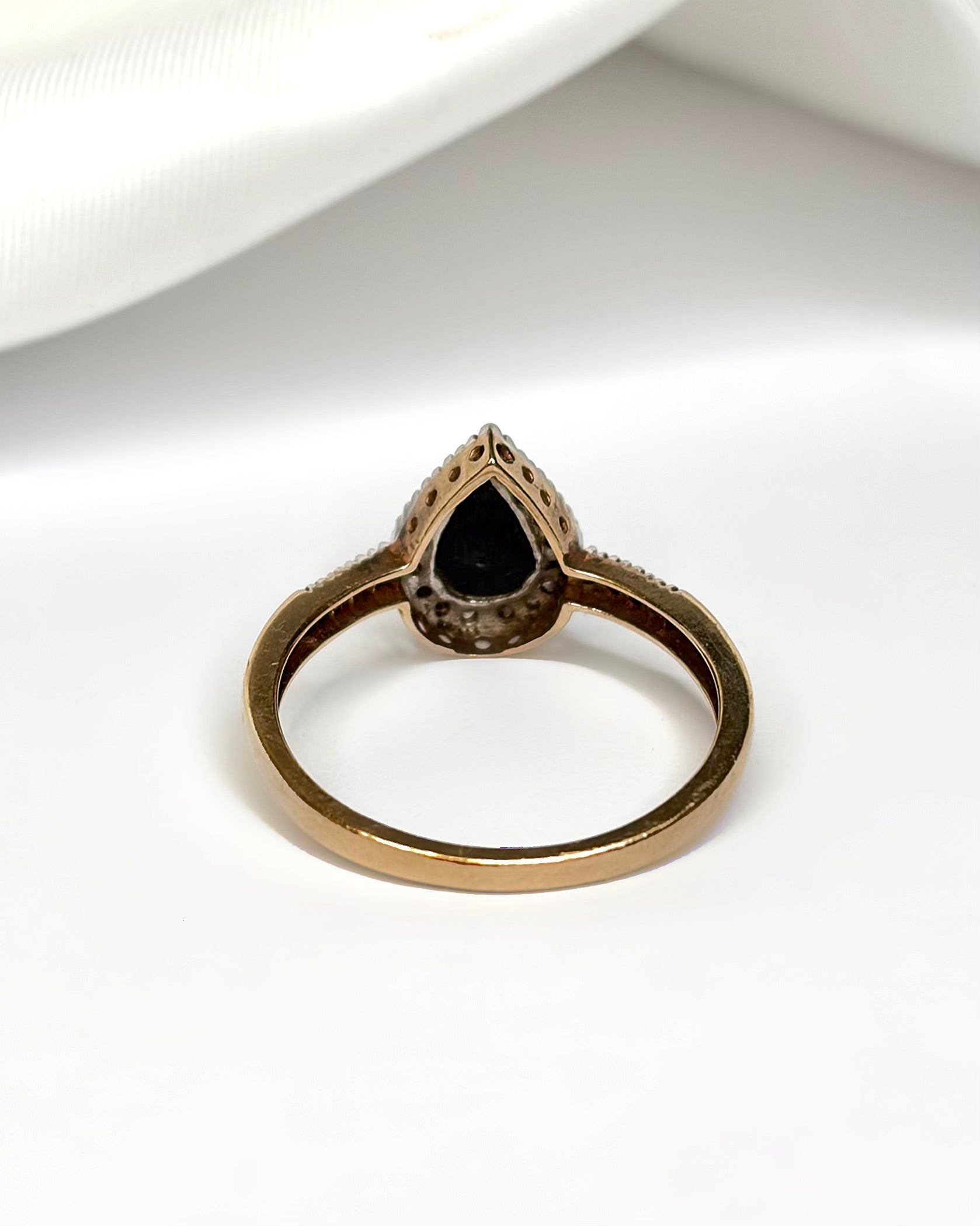 Bague Marguerite Saphir 0.90 carat &amp; Diamants 0.25 carat "Rita"