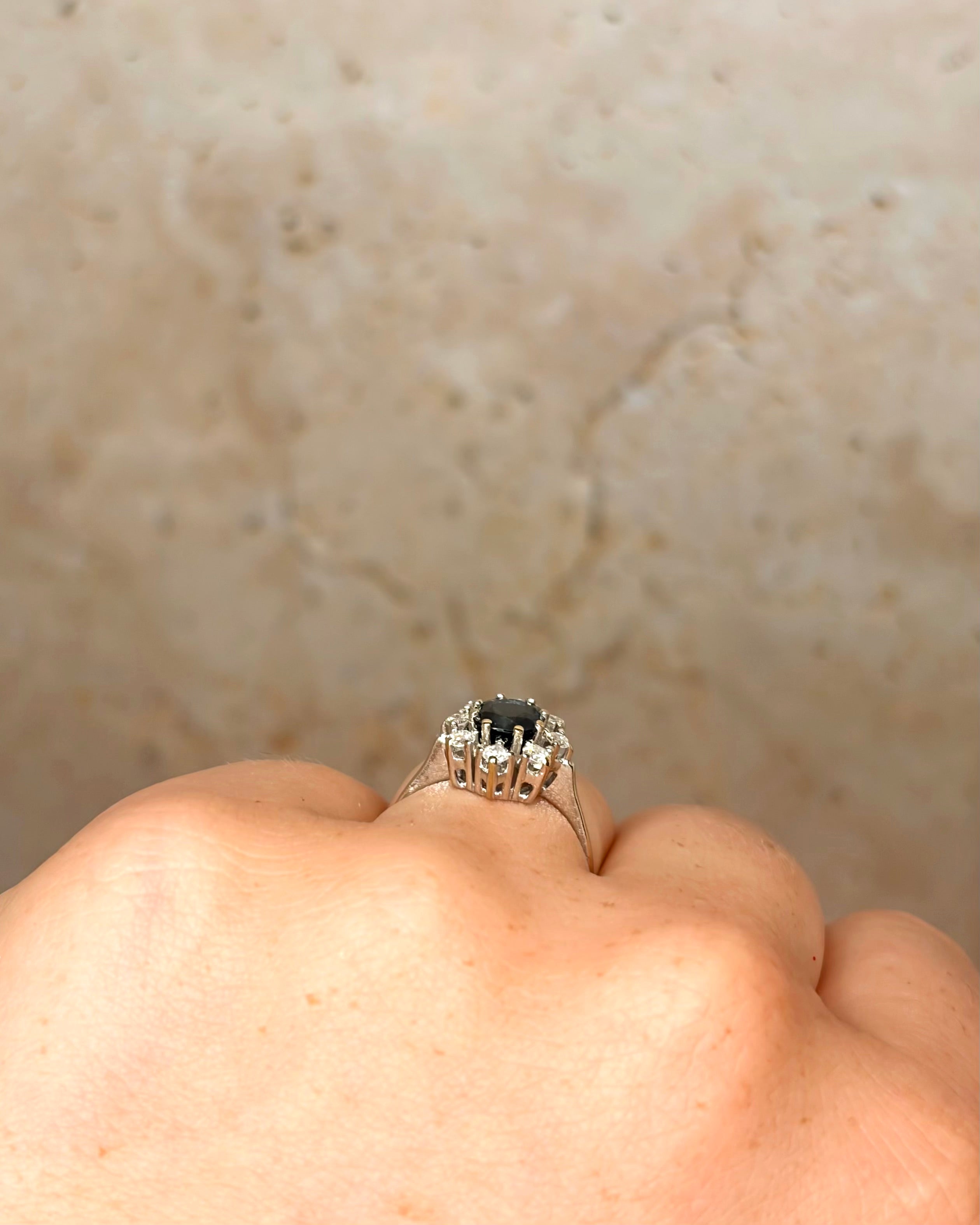 Anillo Marguerite Zafiro 1.10 quilates y diamantes "Léa"