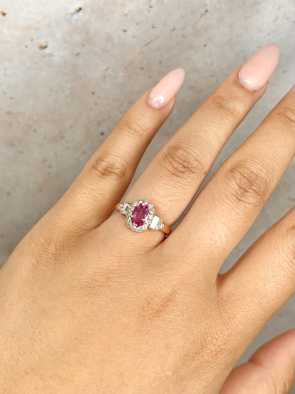 Bague Trilogie Saphir Rose 0.83 carat &amp; Diamants 0.50 carat "Lizéa"