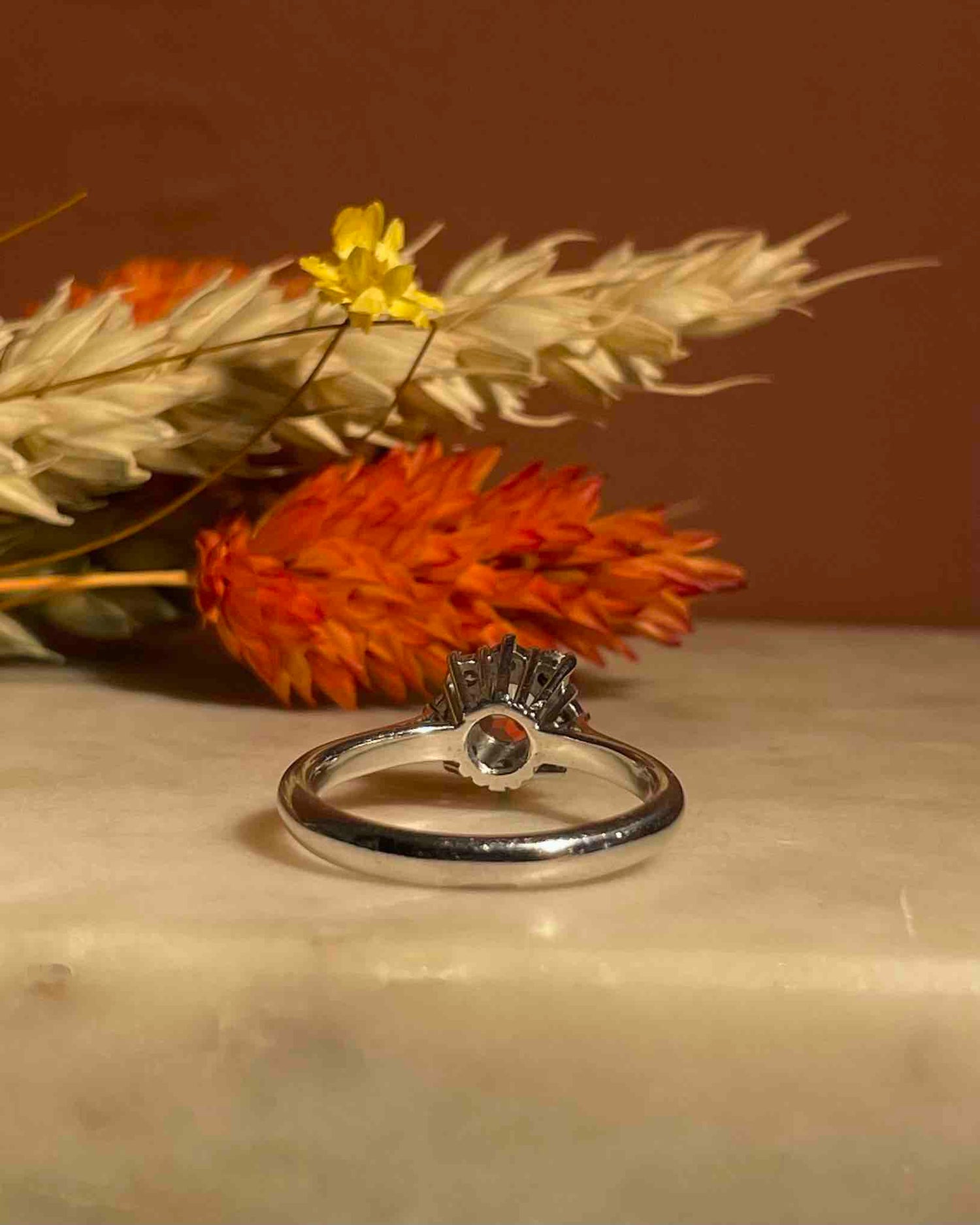 Bague Marguerite Topaze 0.70 Carat et 8 Diamants &quot;Karla&quot;