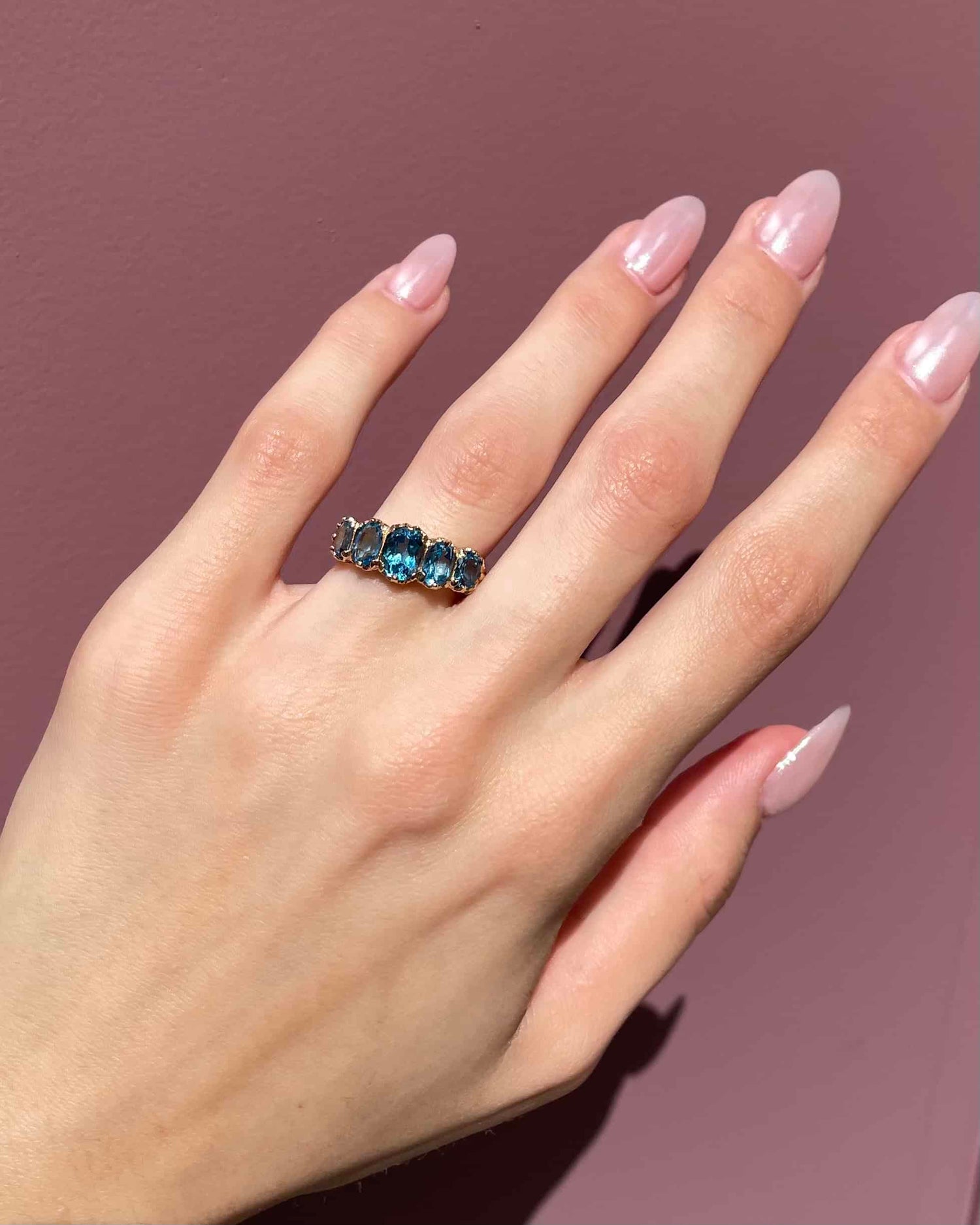 Bague Rivière Topazes 3.50 carats &quot;Alex&quot;