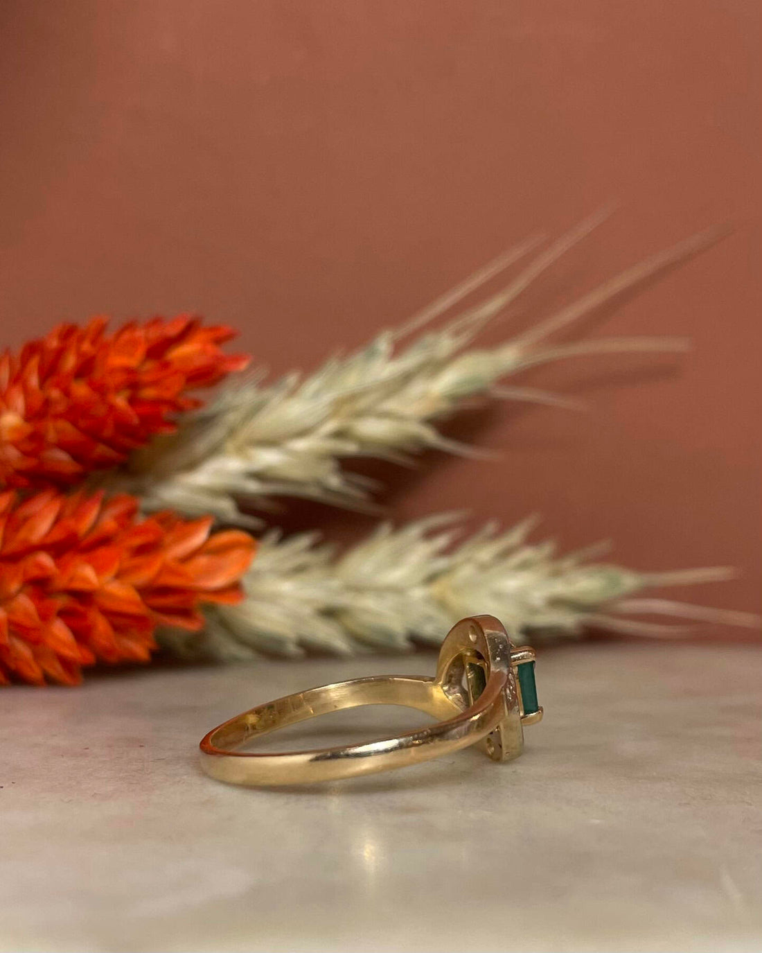 Bague Tourbillon Émeraude 0.26 Carat &quot;Rehmat&quot;