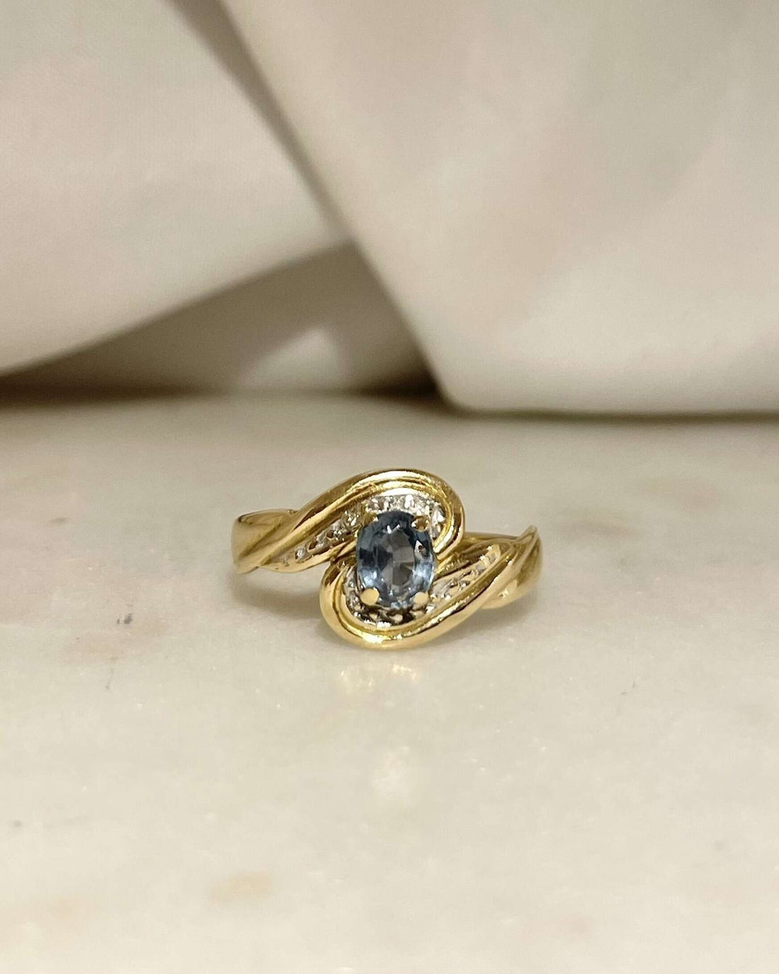 Tourbillon Saphir 0.55 carat &quot;Finelle&quot; - Elliade Paris