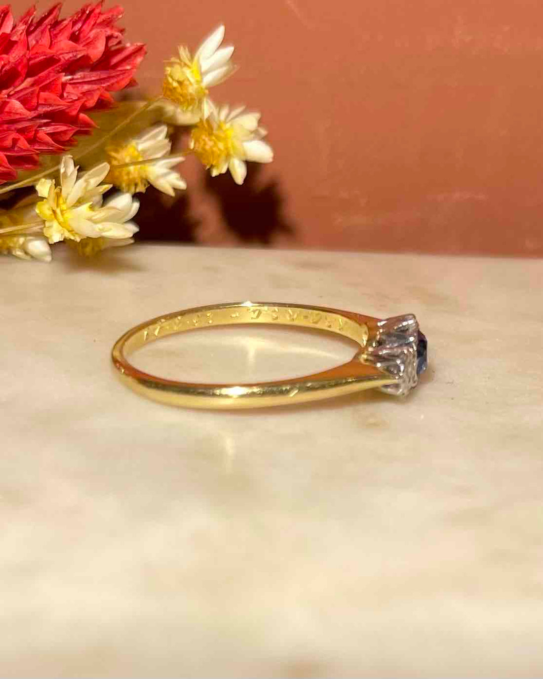 Bague Trilogie Saphir 0.50 carat &amp; Diamants &quot;Gabrielle&quot;