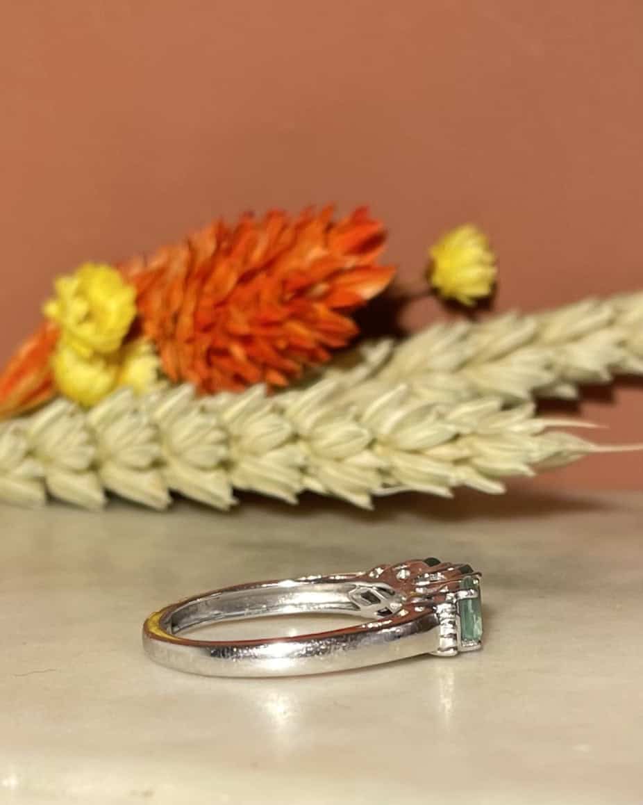 Bague Jonc Trilogie Émeraudes &amp; Diamants "Maé"