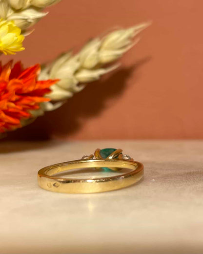 Bague Trilogie Emeraude 0.50 carat &amp; Diamants &quot;Jorya&quot;