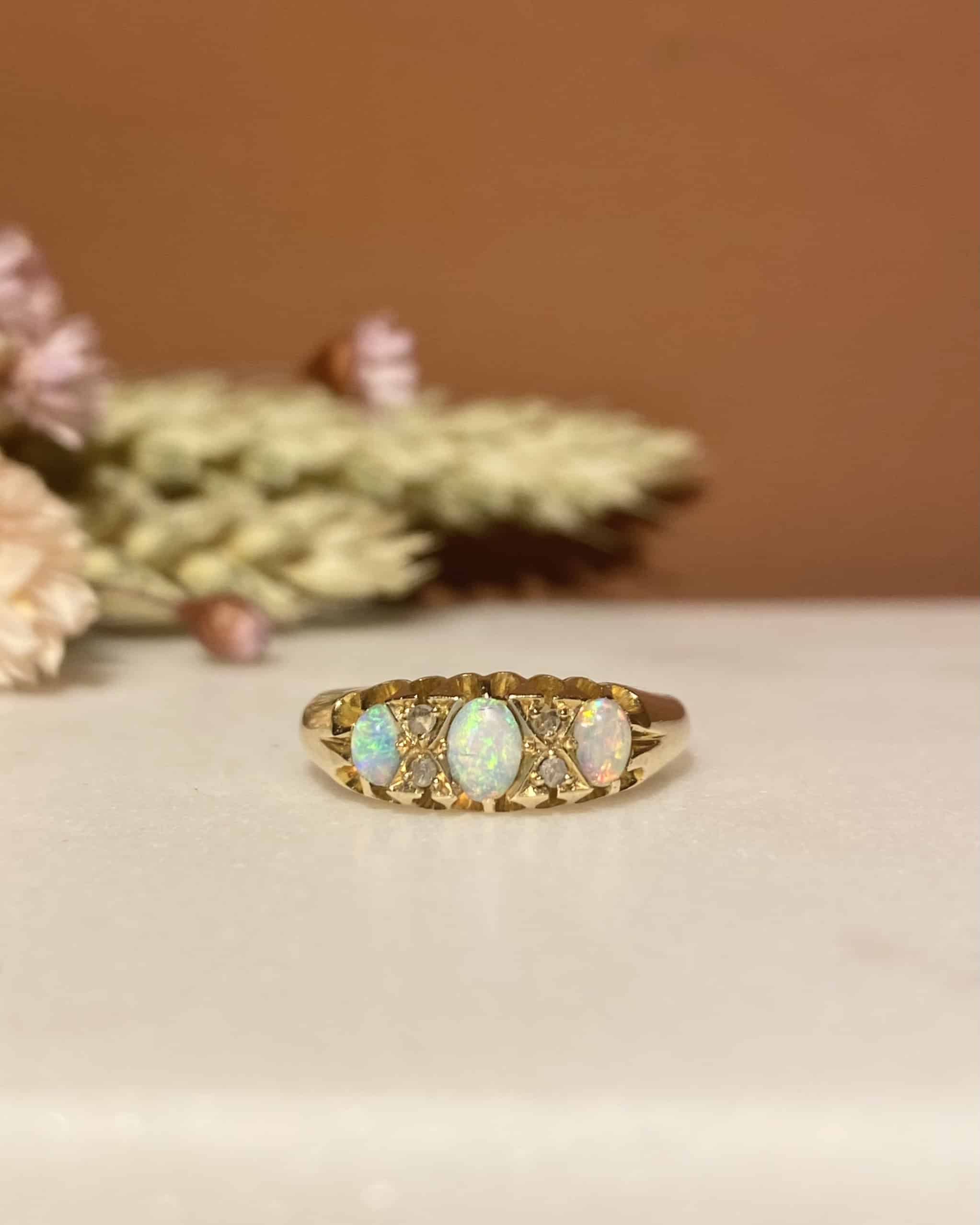 Bague Trilogie Opales &amp; Diamants &quot;Brianna&quot;
