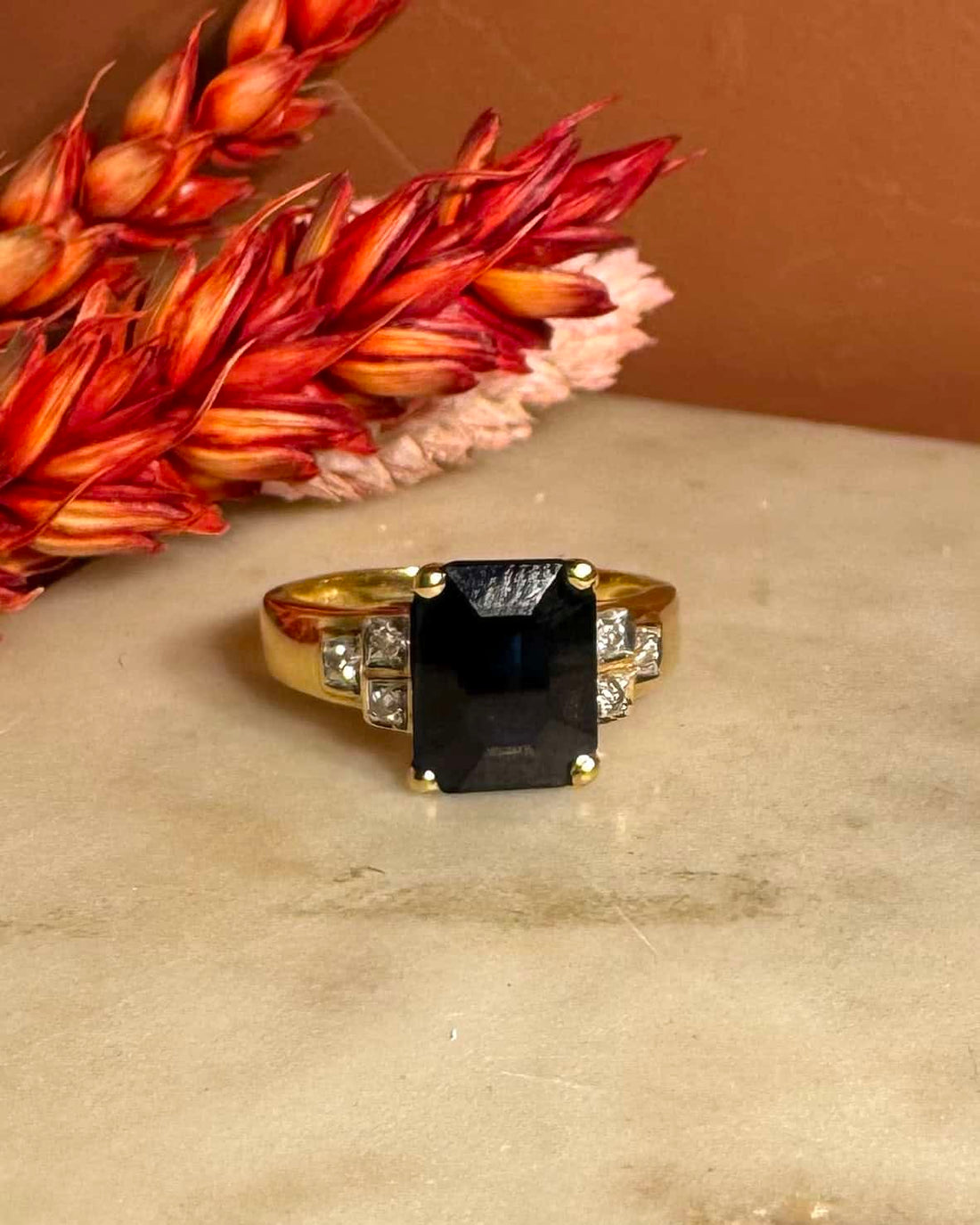 Bague Trilogie Saphir 3.30 carats &amp; Diamants &quot;Lysa&quot;