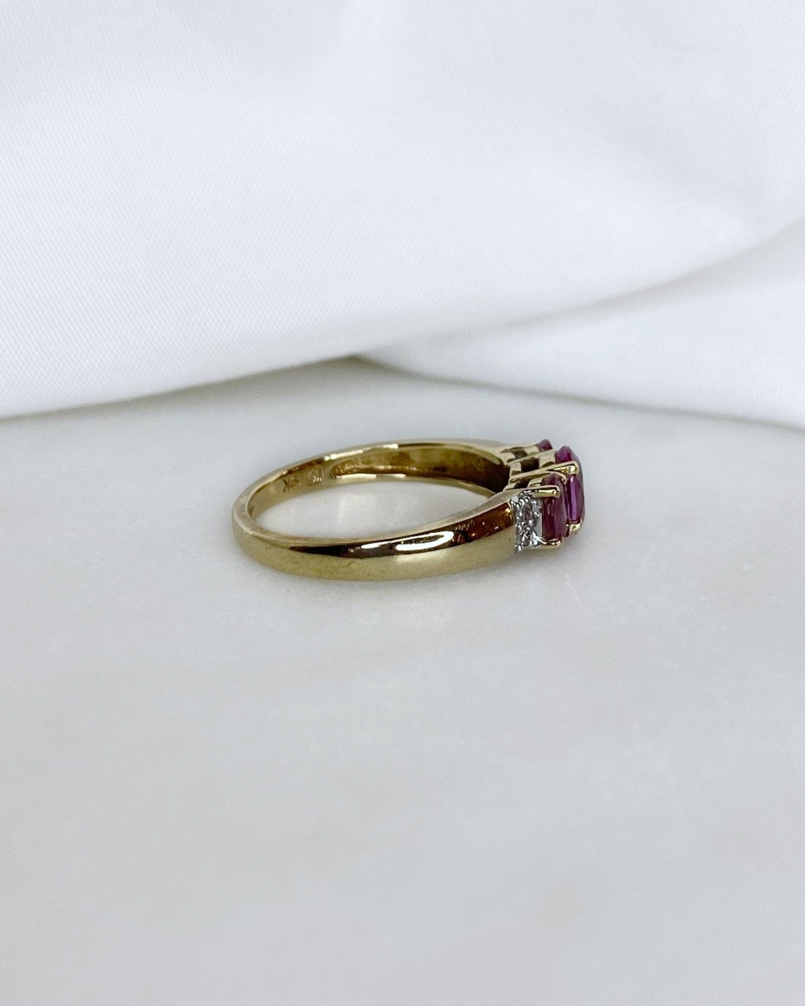 Trilogie Saphir Rose 1.30 carat &amp; Diamants "Ilya" - Elliade Paris