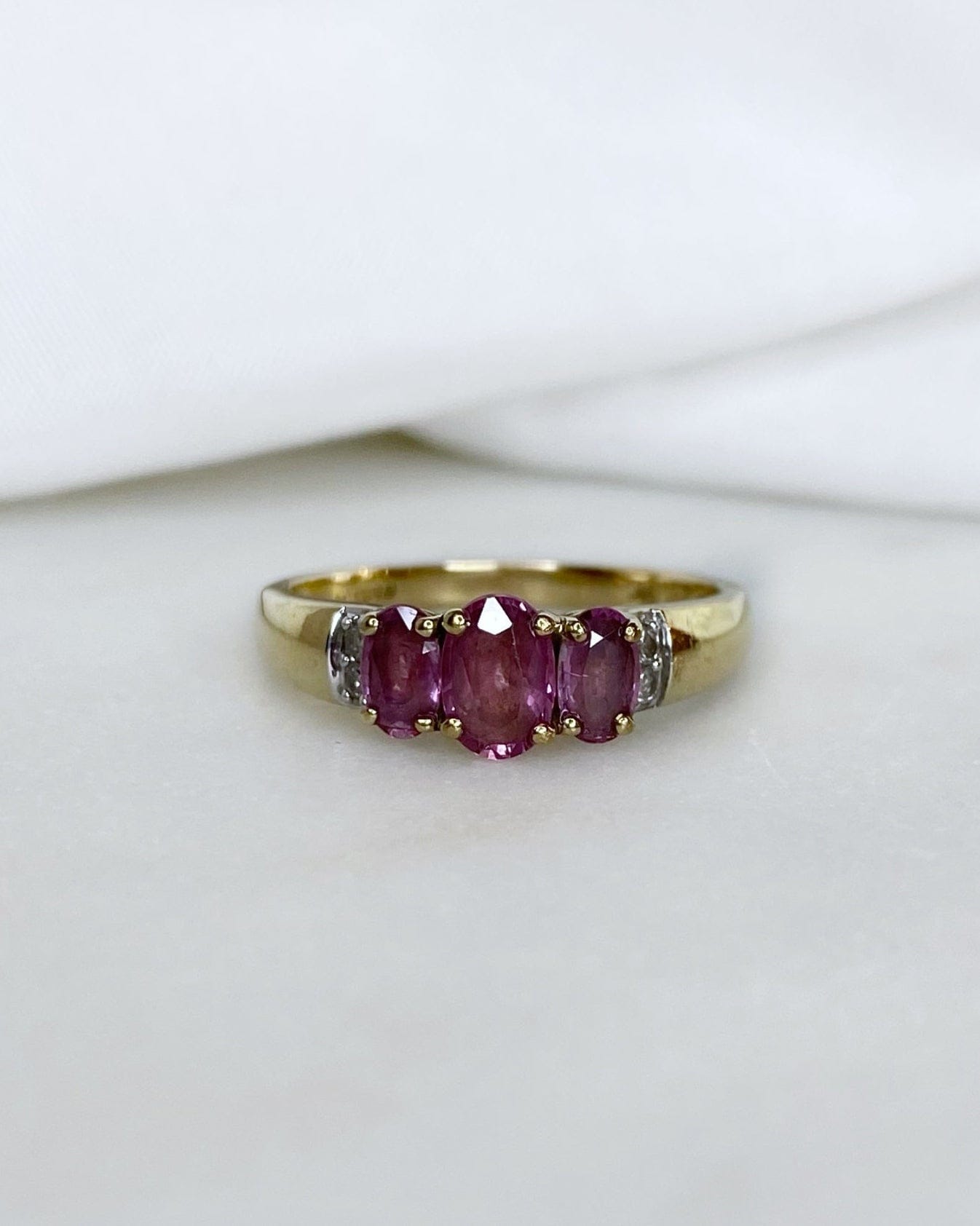 Trilogie Saphir Rose 1.30 carat &amp; Diamants "Ilya" - Elliade Paris