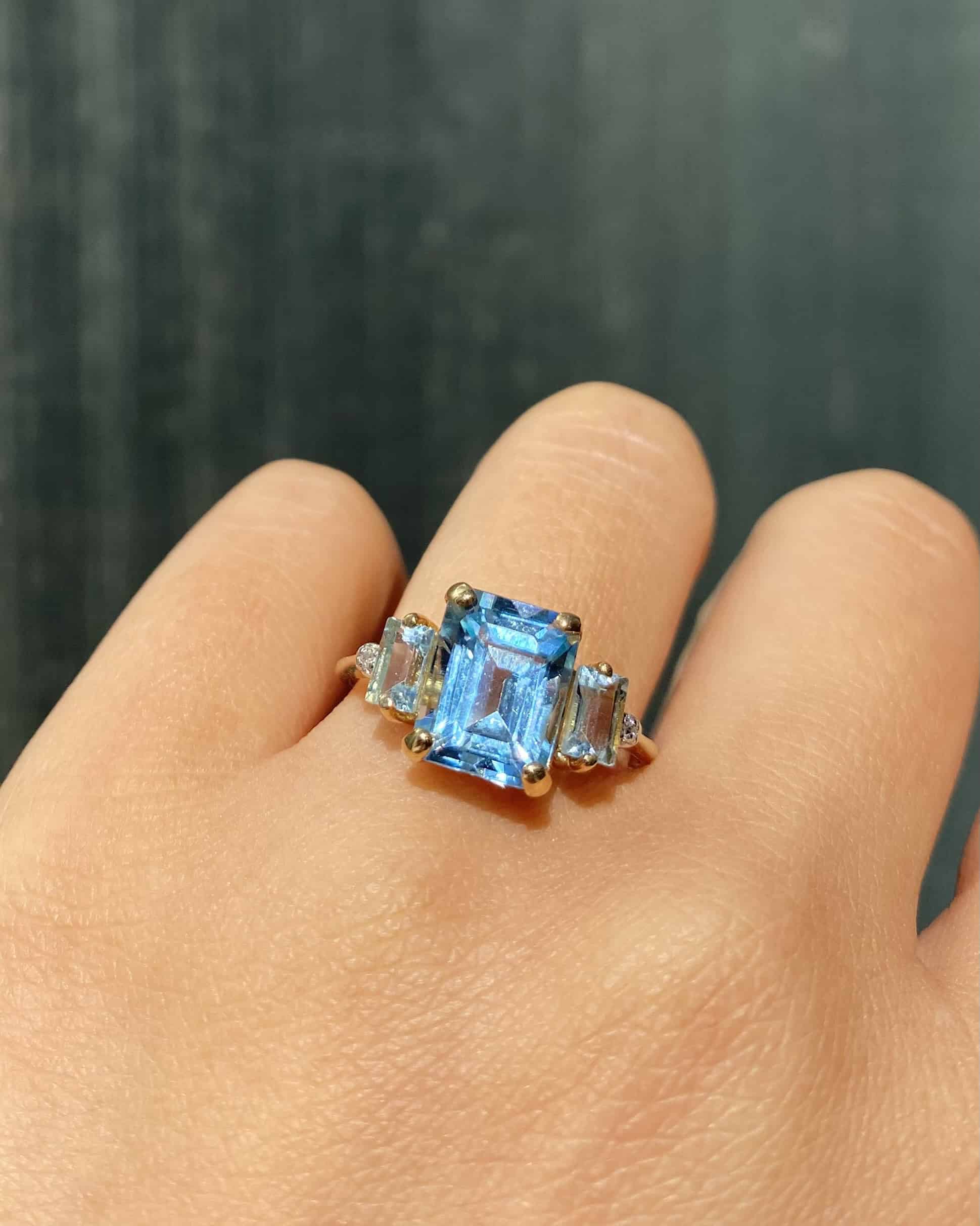 Bague Trilogie Topazes 5.66 Carats &amp; Diamants "Françoise" - Elliade Paris