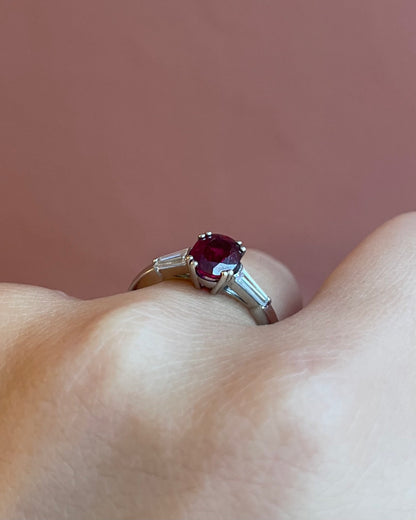 Bague Solitaire Rubis 1.25 carat &amp; Diamants &quot;Soline&quot;