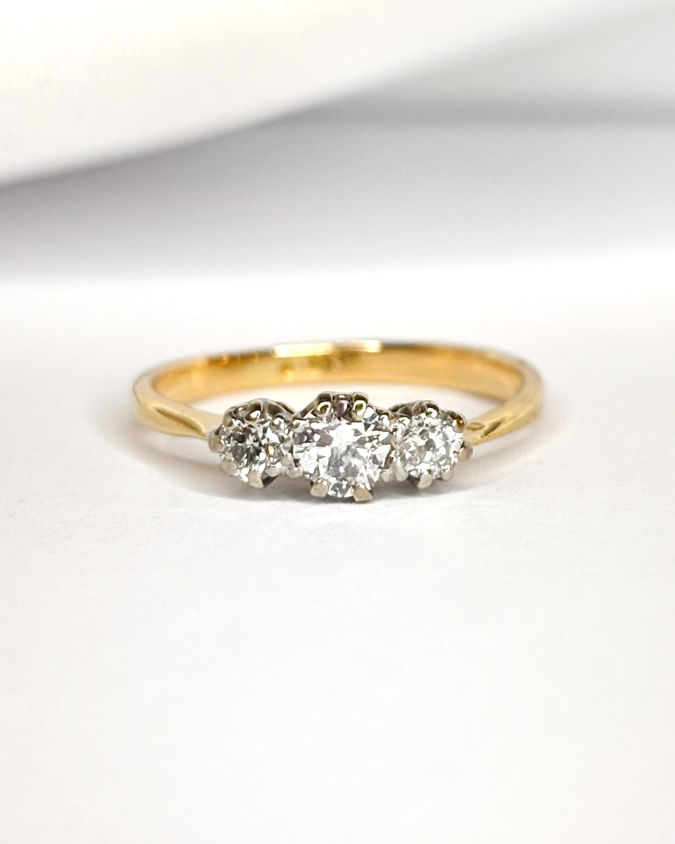 Anillo Trilogía Diamantes 0,39 quilates "Perinne"