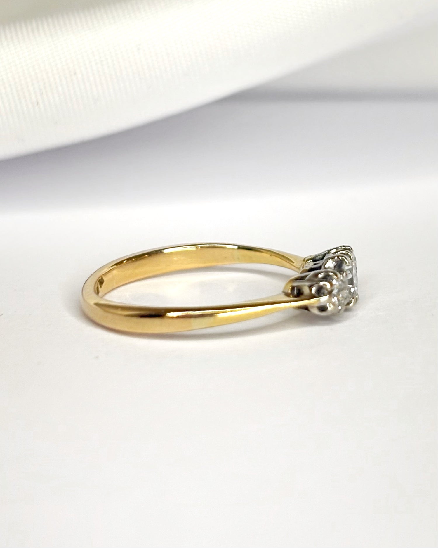 Anillo Trilogía Diamantes 0,39 quilates "Perinne"
