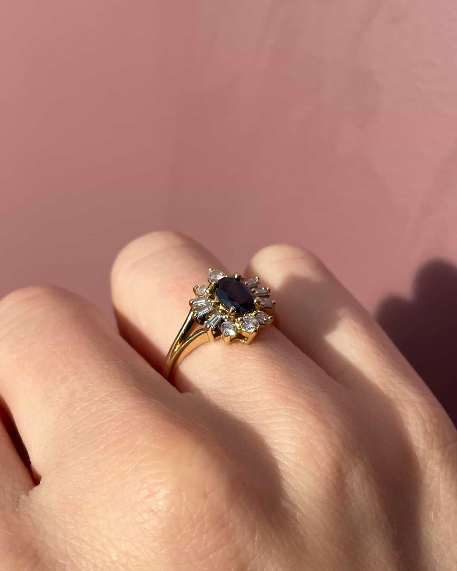 Bague Marguerite Saphir 0.75 Carat &amp; Diamants 0.52 carat &quot;Suzanne&quot;