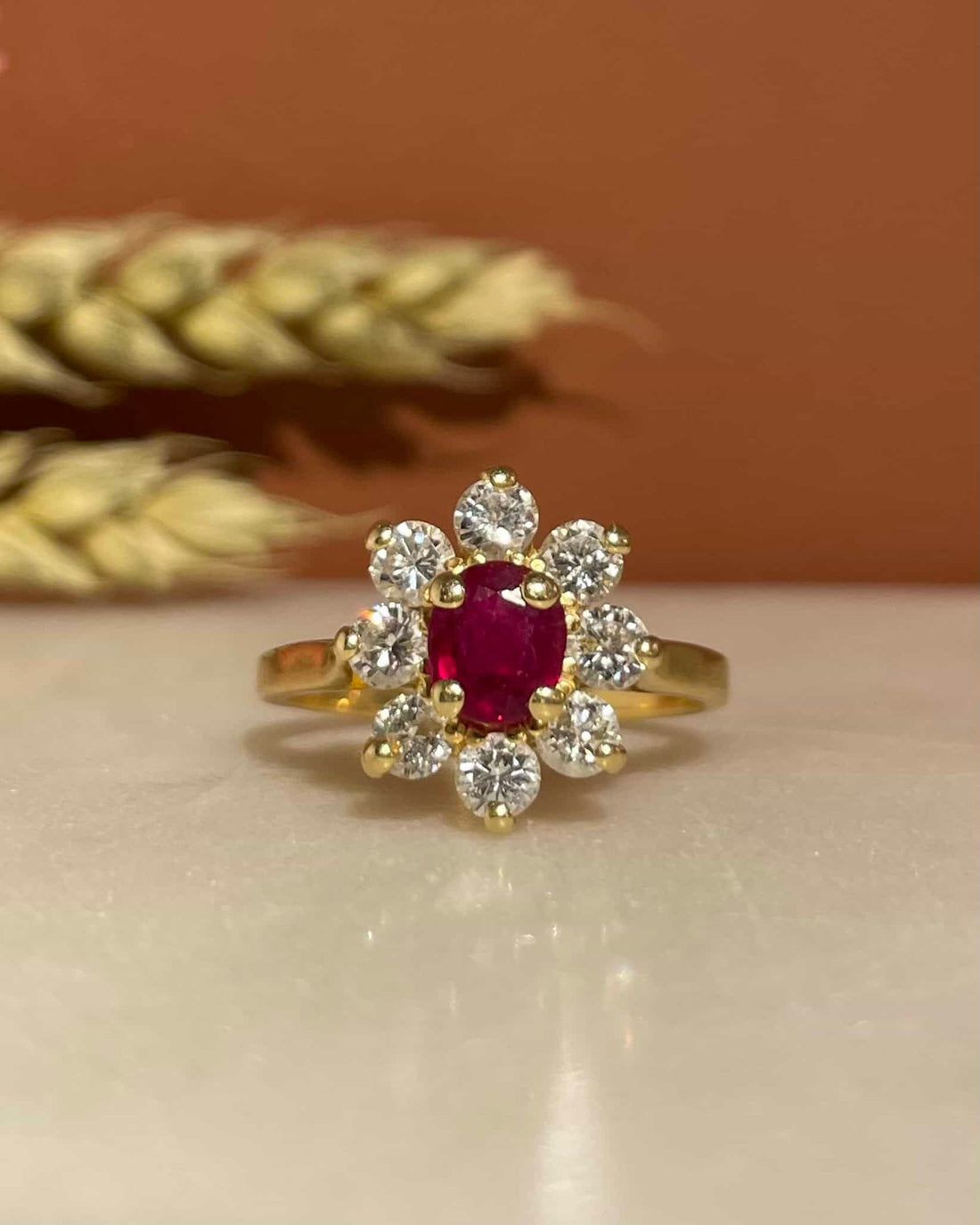 Anillo de rubí margarita de 0,60 quilates y diamantes de 0,70 quilates &quot;Louane&quot;