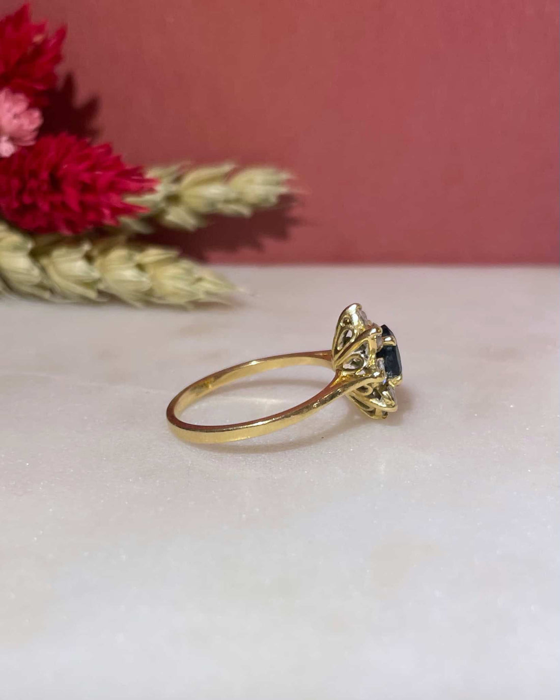 Bague Marguerite Saphir 0.60 carat &amp; Diamants &quot;Selina&quot;