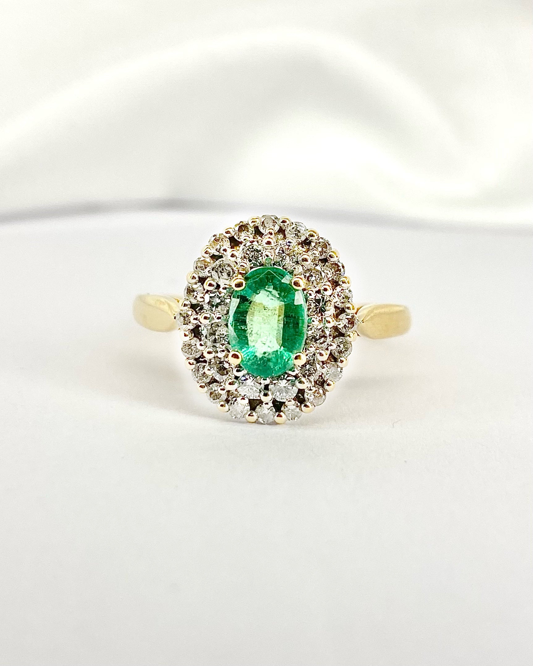 Bague Marguerite Émeraude 0.70 carat &amp; Diamants 0.44 carat "Lia"